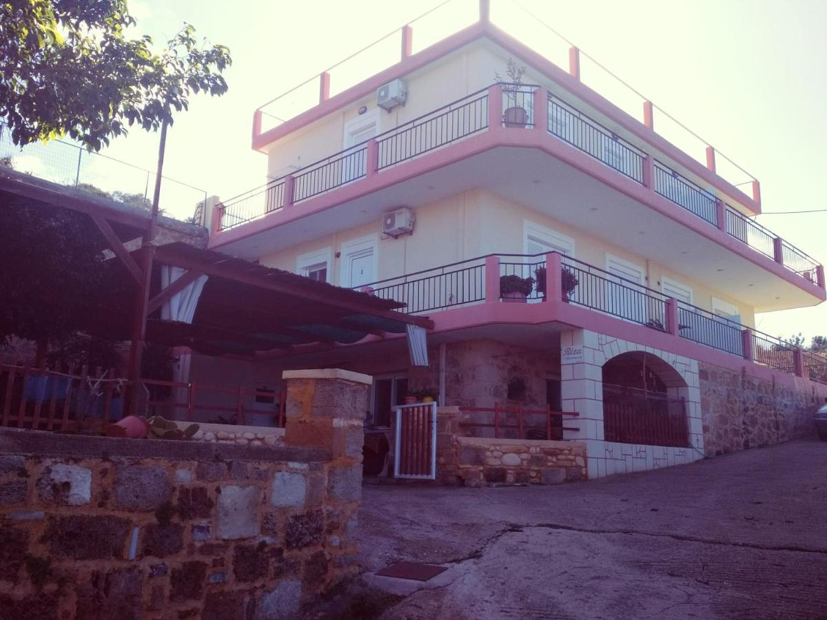 Riza Falasarna Bagian luar foto