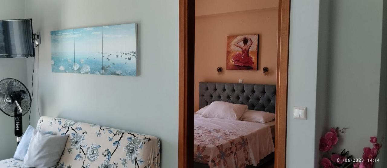 Riza Falasarna Bagian luar foto