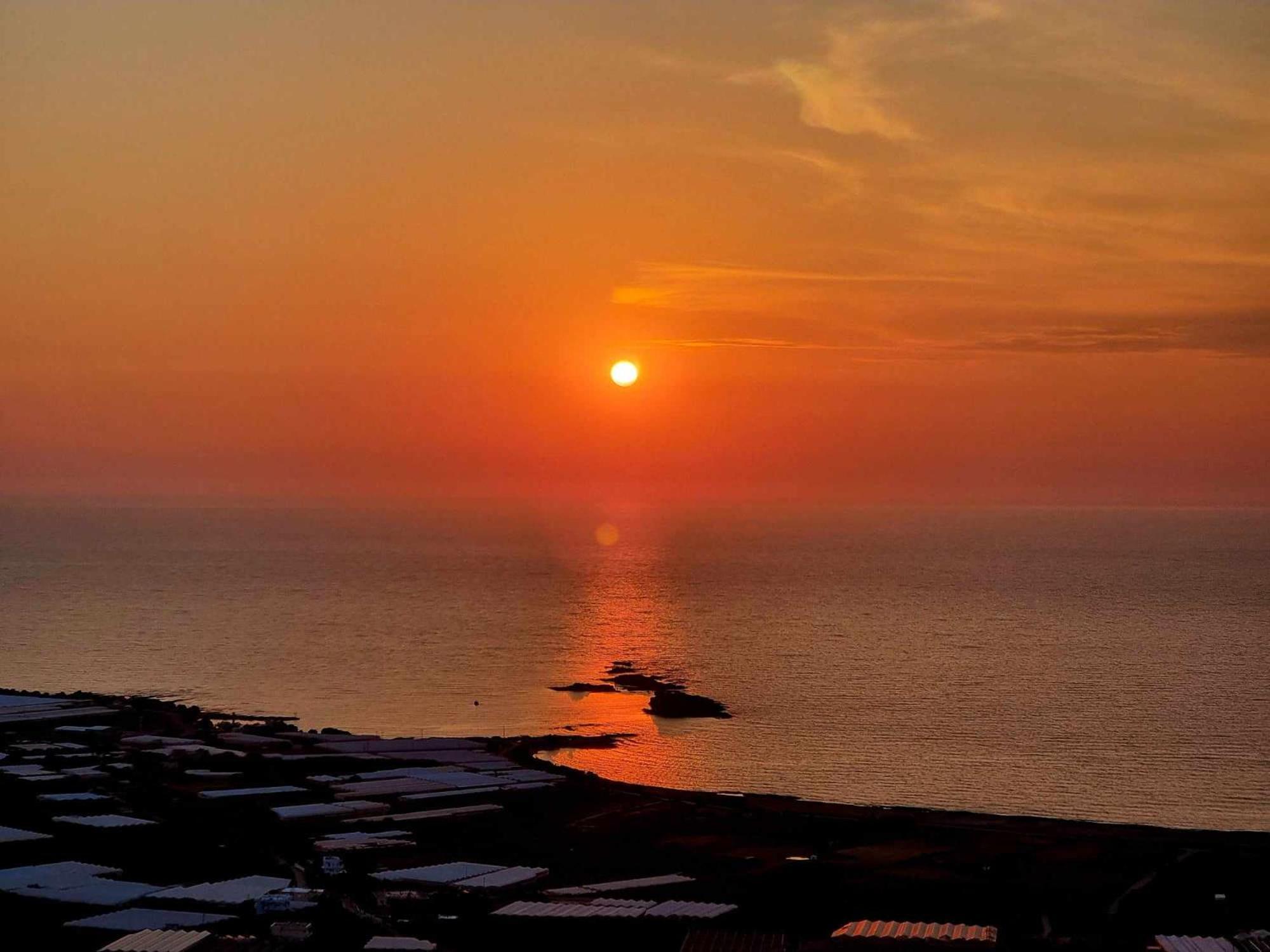 Riza Falasarna Bagian luar foto