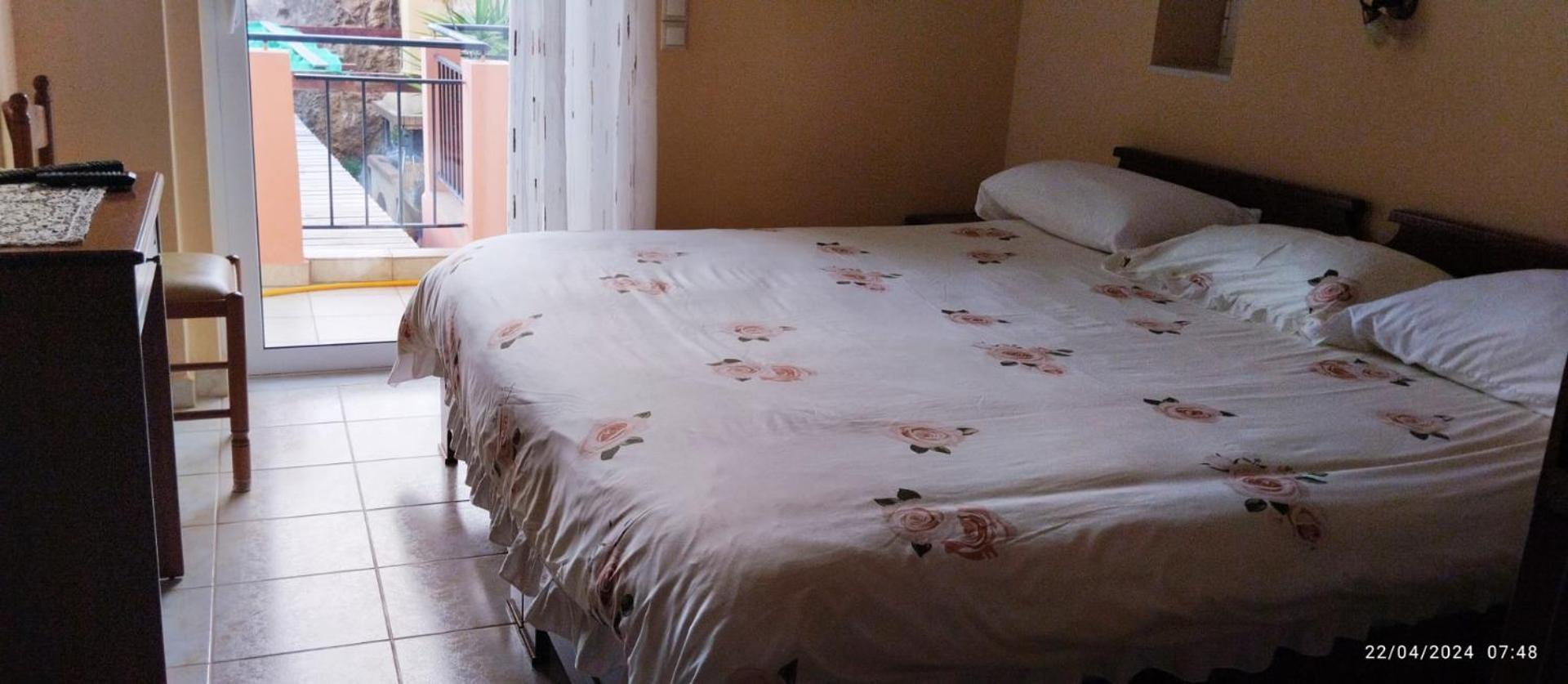 Riza Falasarna Bagian luar foto